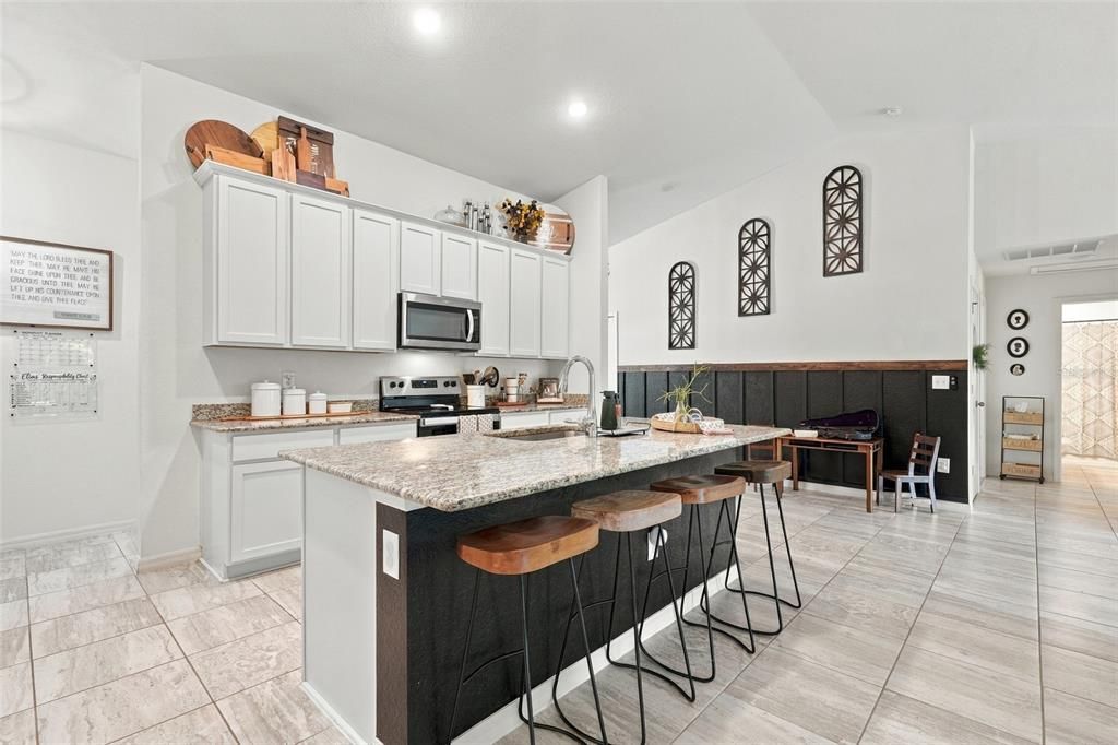 For Sale: $349,888 (3 beds, 2 baths, 2040 Square Feet)