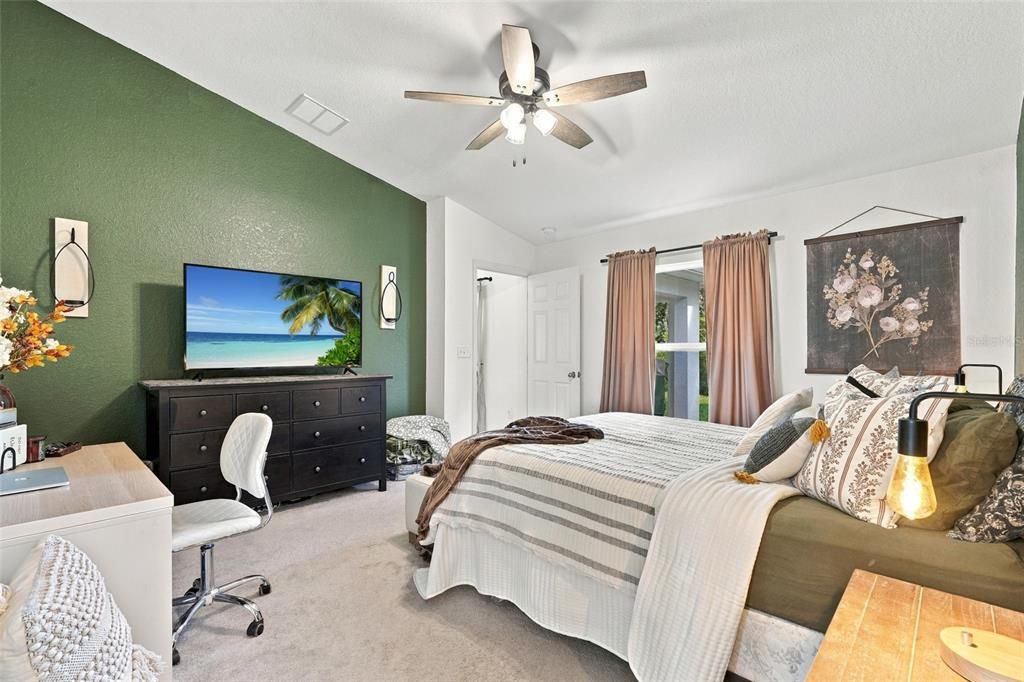 For Sale: $349,888 (3 beds, 2 baths, 2040 Square Feet)