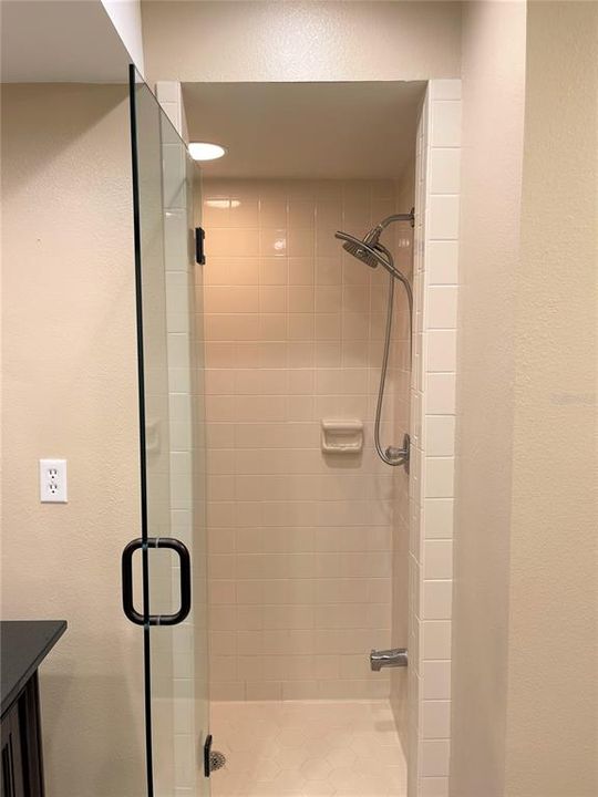 В аренду: $2,295 (2 спален, 2 ванн, 1325 Квадратных фут)