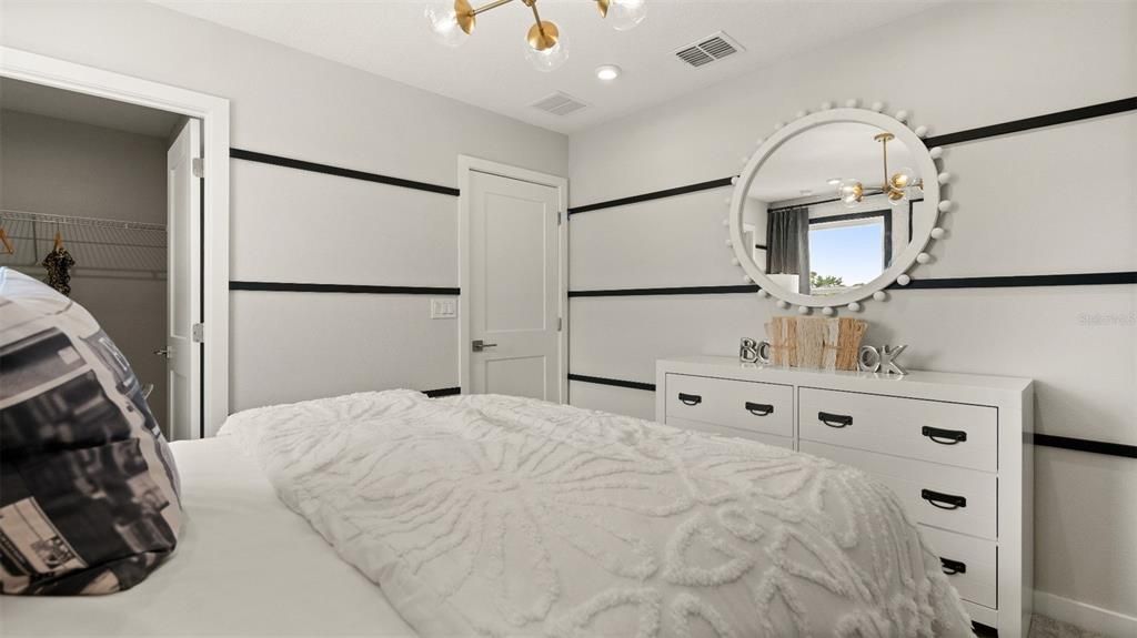 En Venta: $443,610 (3 camas, 2 baños, 1986 Pies cuadrados)