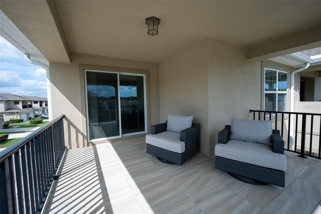 For Sale: $425,000 (4 beds, 3 baths, 2402 Square Feet)