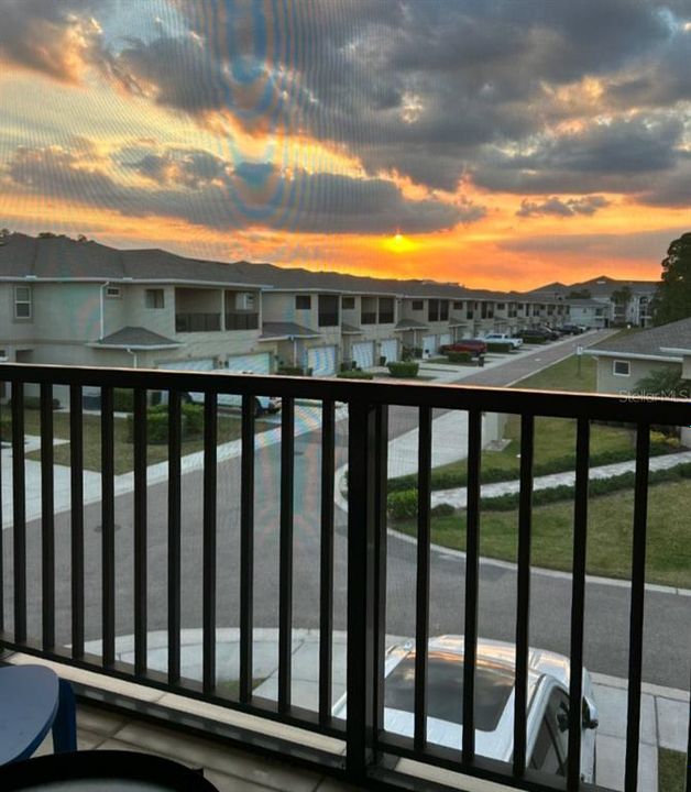 For Sale: $425,000 (4 beds, 3 baths, 2402 Square Feet)