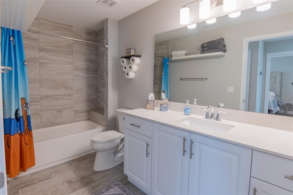 For Sale: $425,000 (4 beds, 3 baths, 2402 Square Feet)