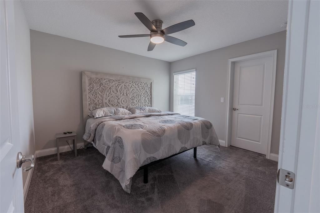 For Sale: $425,000 (4 beds, 3 baths, 2402 Square Feet)