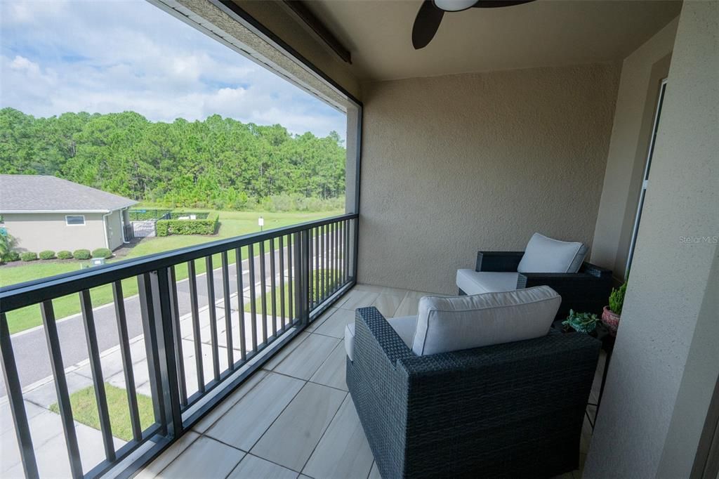 For Sale: $425,000 (4 beds, 3 baths, 2402 Square Feet)