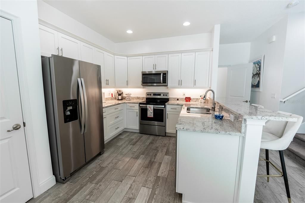 For Sale: $425,000 (4 beds, 3 baths, 2402 Square Feet)