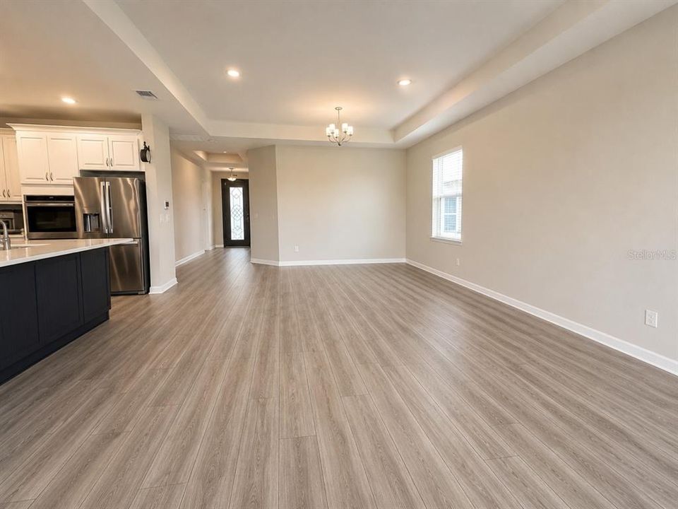 Active With Contract: $3,250 (3 beds, 2 baths, 1900 Square Feet)