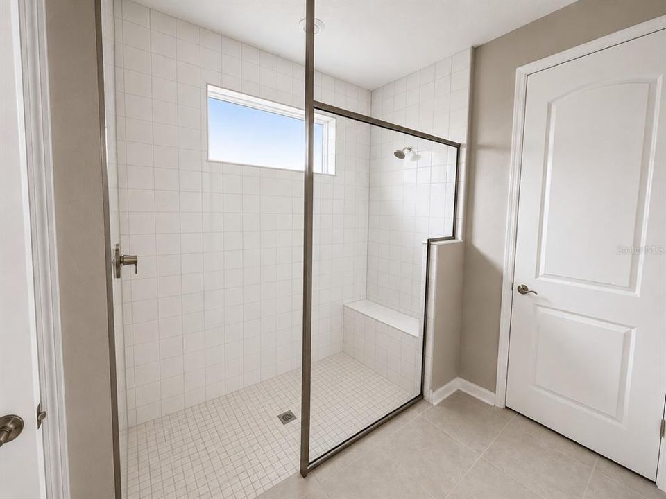 Active With Contract: $3,250 (3 beds, 2 baths, 1900 Square Feet)