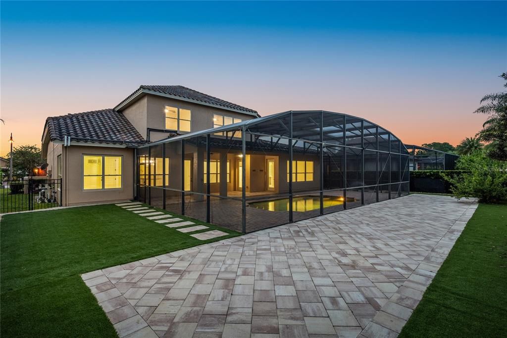 На продажу: $1,348,000 (5 спален, 4 ванн, 3835 Квадратных фут)