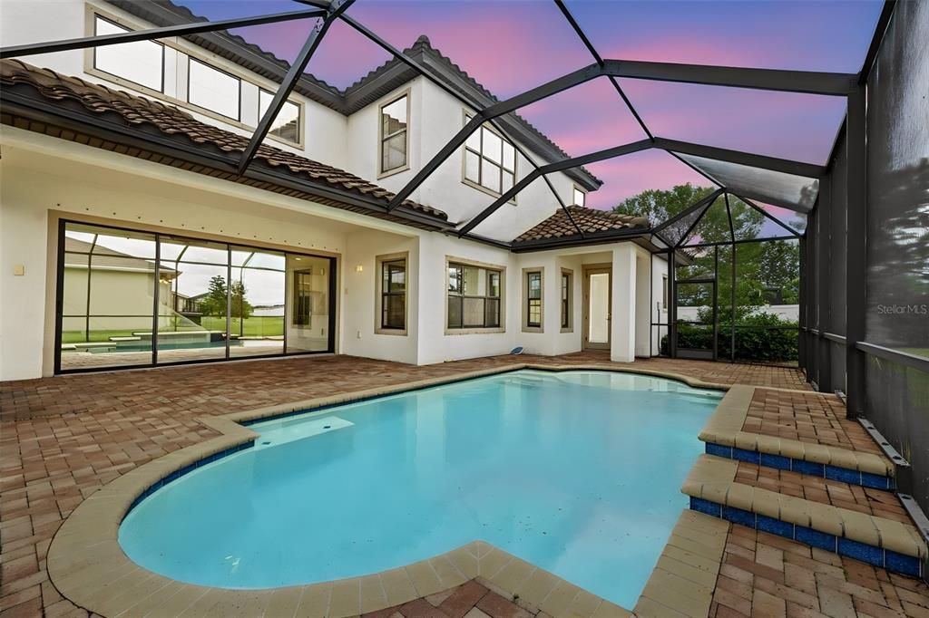 En Venta: $798,900 (6 camas, 6 baños, 5002 Pies cuadrados)