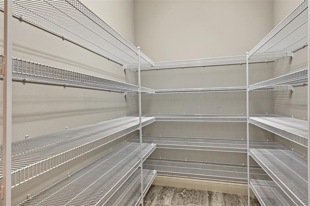 En Venta: $798,900 (6 camas, 6 baños, 5002 Pies cuadrados)