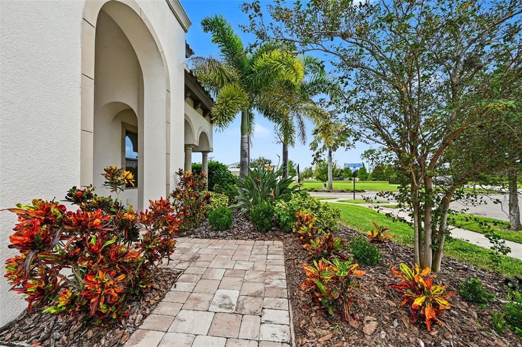 En Venta: $798,900 (6 camas, 6 baños, 5002 Pies cuadrados)