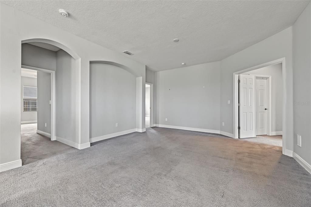 En Venta: $798,900 (6 camas, 6 baños, 5002 Pies cuadrados)