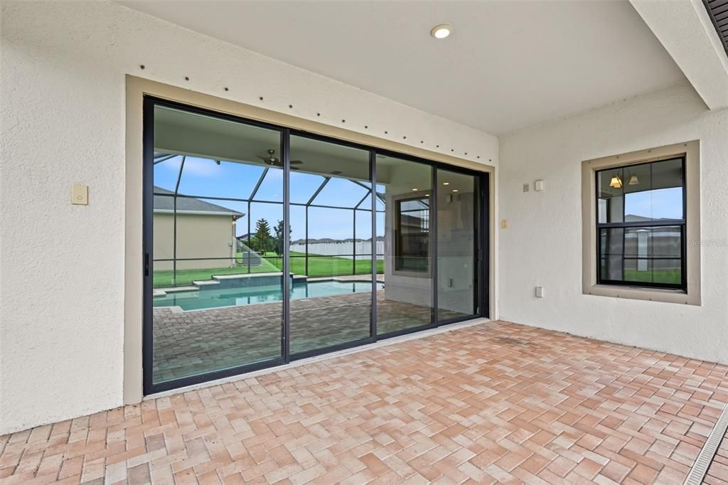 En Venta: $798,900 (6 camas, 6 baños, 5002 Pies cuadrados)