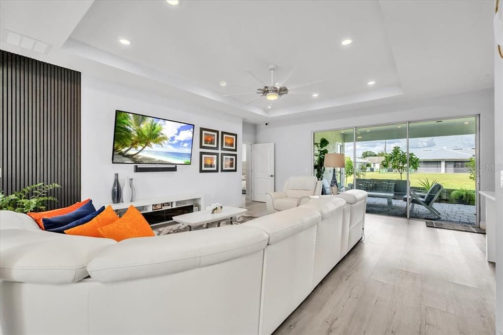 Activo con contrato: $450,000 (4 camas, 3 baños, 2198 Pies cuadrados)
