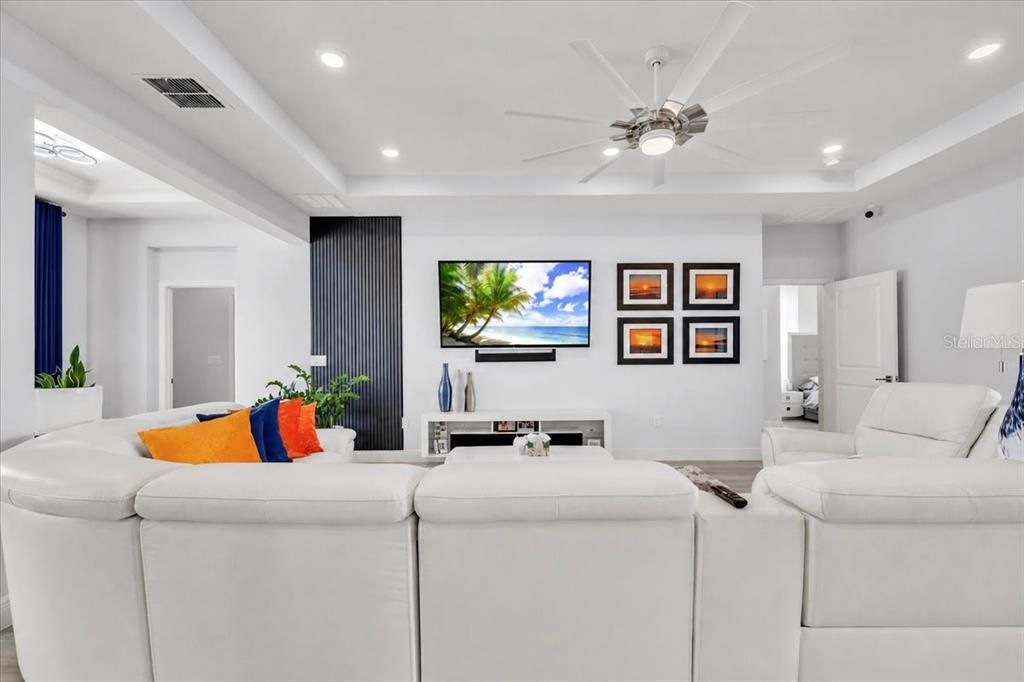 Activo con contrato: $450,000 (4 camas, 3 baños, 2198 Pies cuadrados)