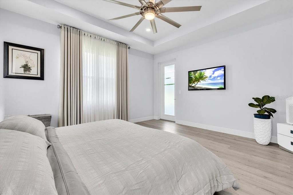 Activo con contrato: $450,000 (4 camas, 3 baños, 2198 Pies cuadrados)