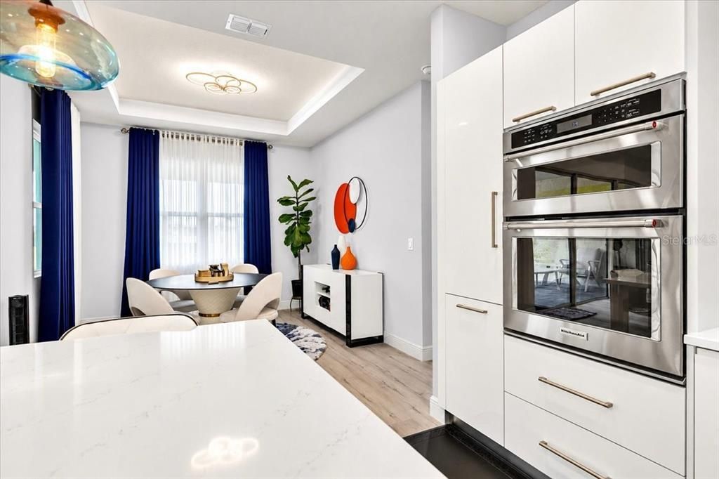 Activo con contrato: $450,000 (4 camas, 3 baños, 2198 Pies cuadrados)