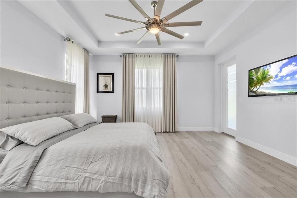 Activo con contrato: $450,000 (4 camas, 3 baños, 2198 Pies cuadrados)