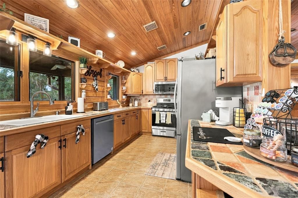 For Sale: $1,399,000 (5 beds, 3 baths, 2440 Square Feet)