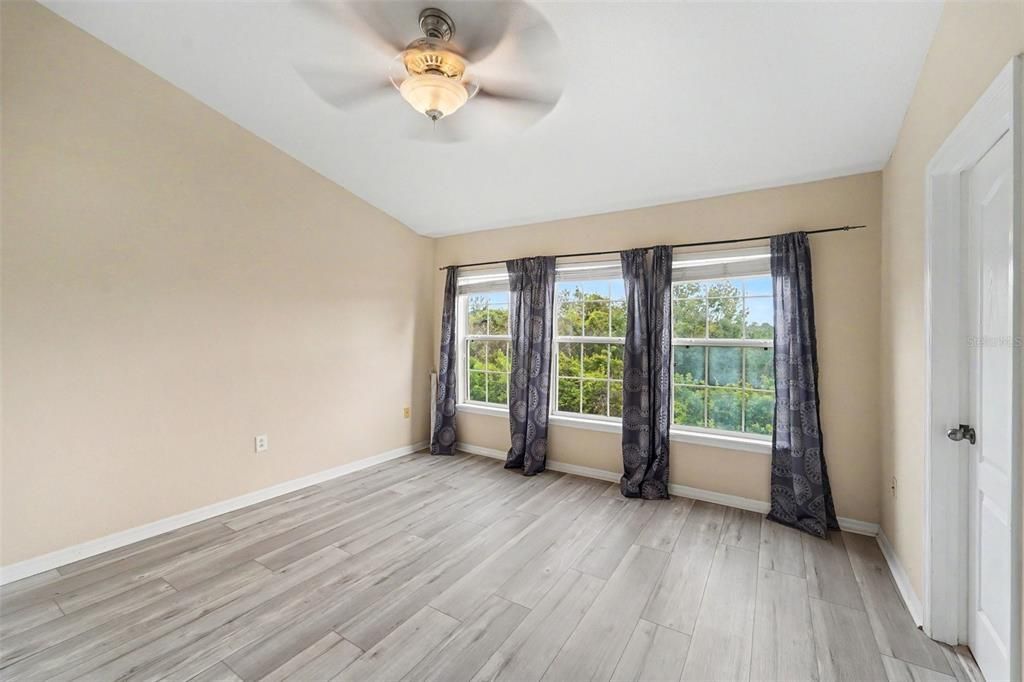 На продажу: $245,999 (3 спален, 2 ванн, 1513 Квадратных фут)