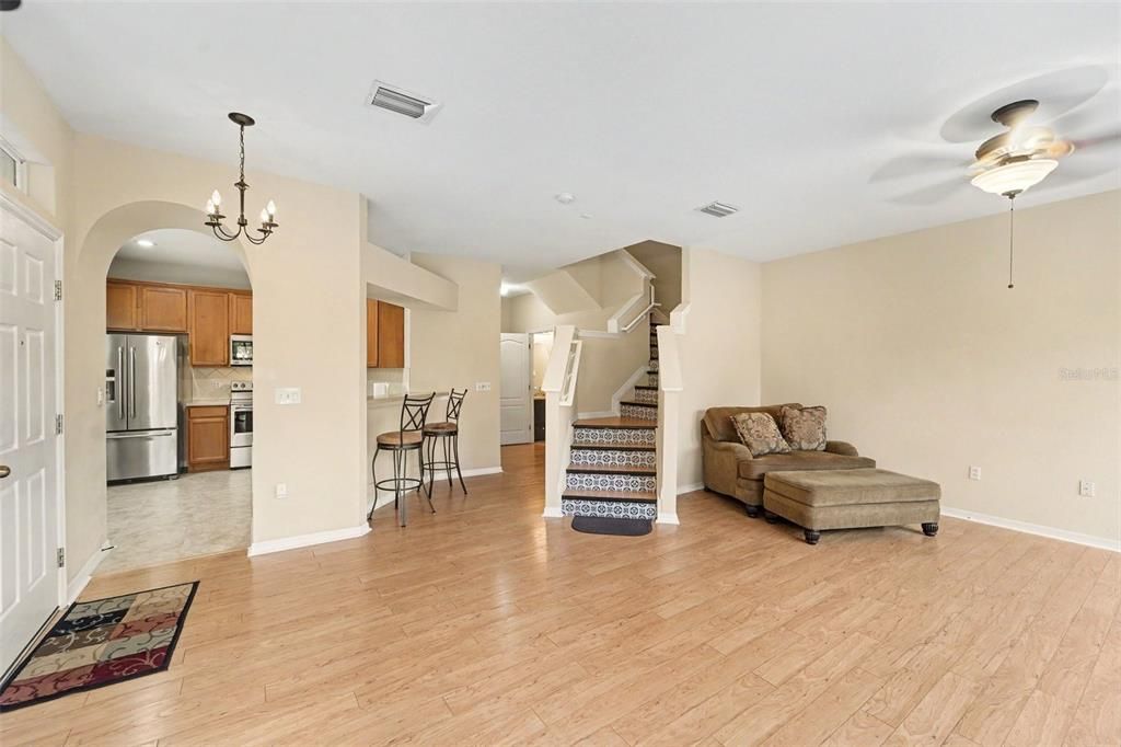 На продажу: $245,999 (3 спален, 2 ванн, 1513 Квадратных фут)