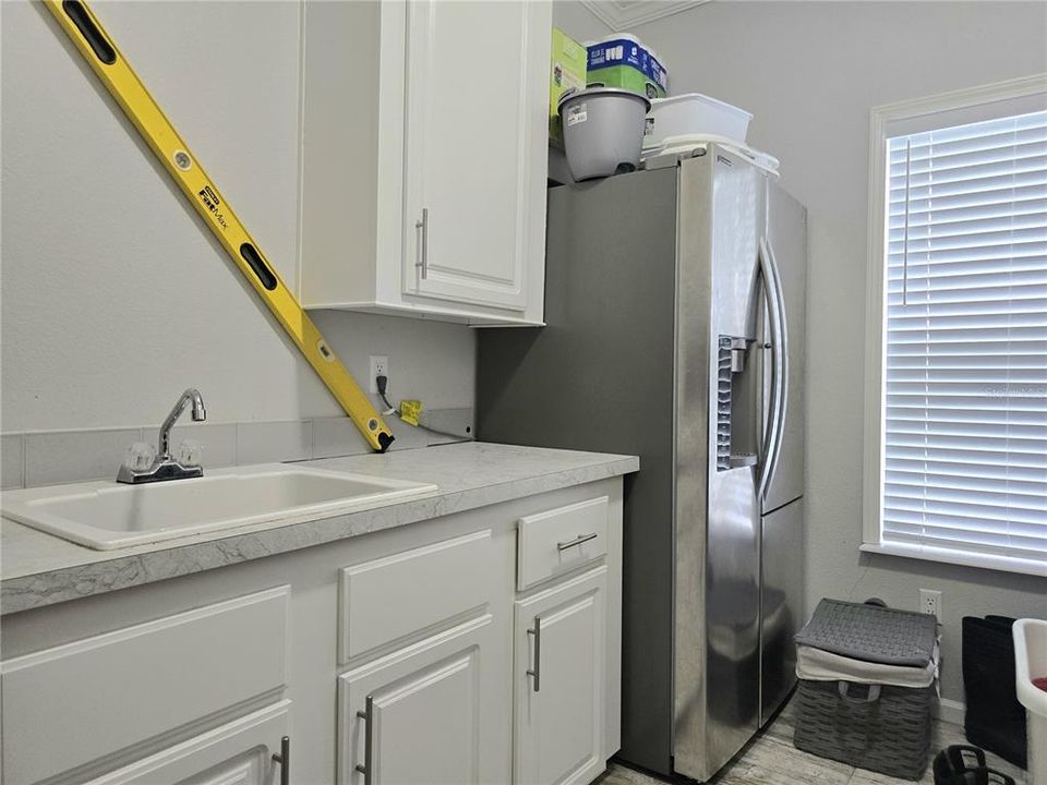 Activo con contrato: $375,000 (3 camas, 2 baños, 2108 Pies cuadrados)