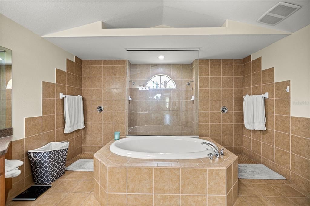 For Sale: $575,000 (4 beds, 3 baths, 3563 Square Feet)