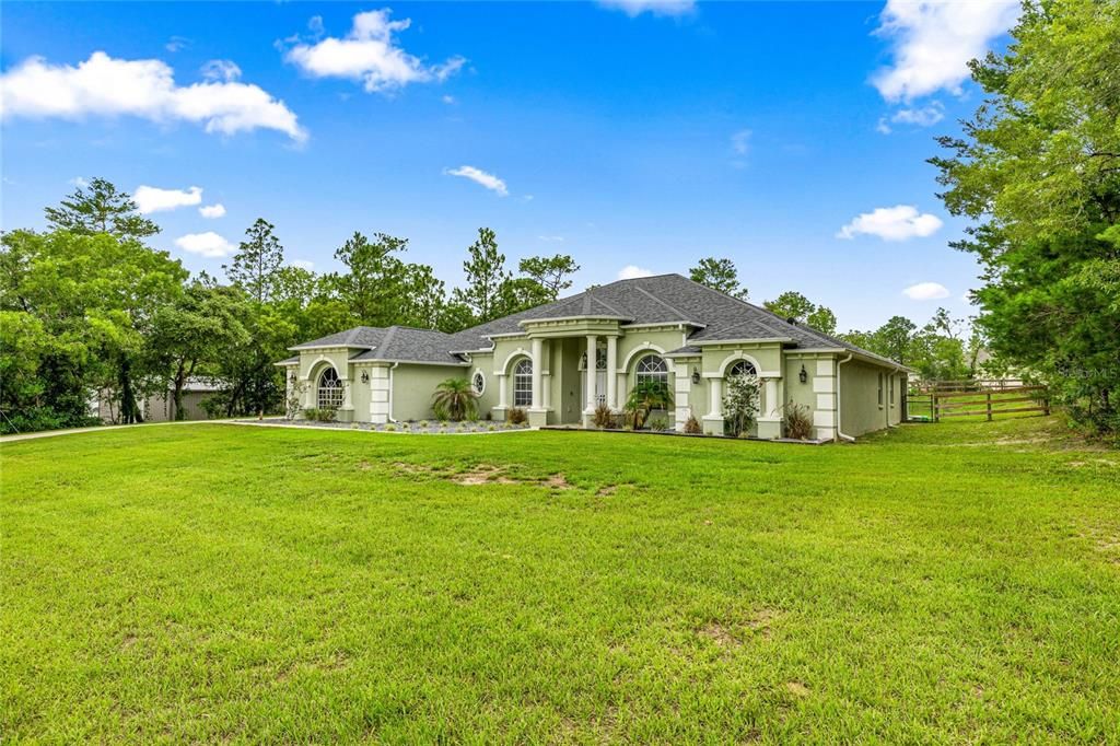 For Sale: $575,000 (4 beds, 3 baths, 3563 Square Feet)