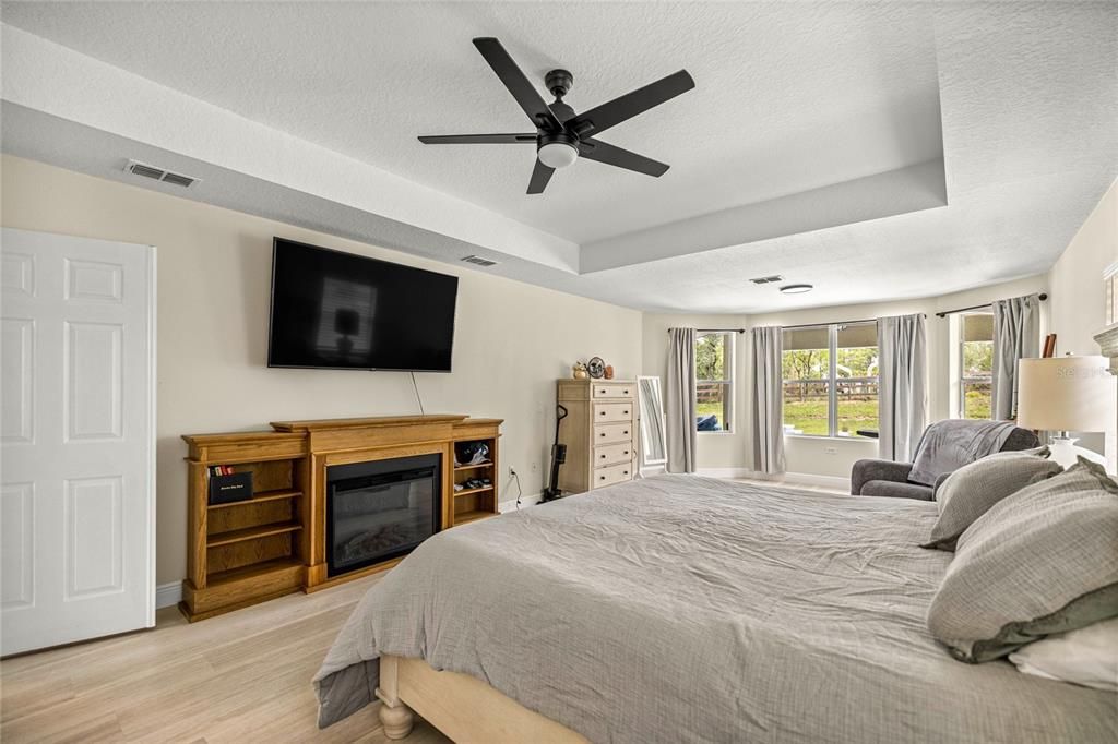 For Sale: $575,000 (4 beds, 3 baths, 3563 Square Feet)