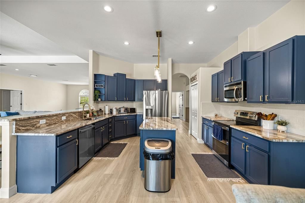 For Sale: $575,000 (4 beds, 3 baths, 3563 Square Feet)
