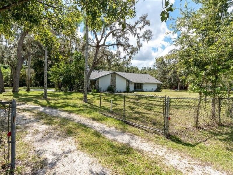 En Venta: $499,000 (3 camas, 2 baños, 1901 Pies cuadrados)