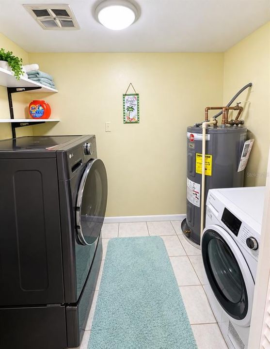 Active With Contract: $149,900 (2 beds, 1 baths, 1085 Square Feet)