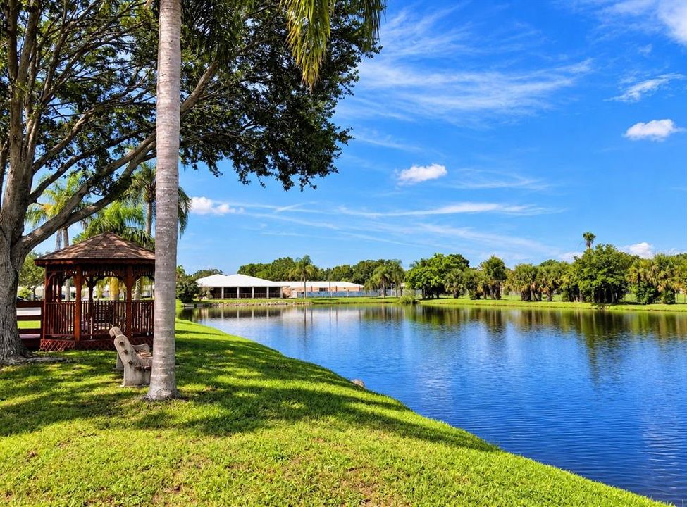 Active With Contract: $149,900 (2 beds, 1 baths, 1085 Square Feet)