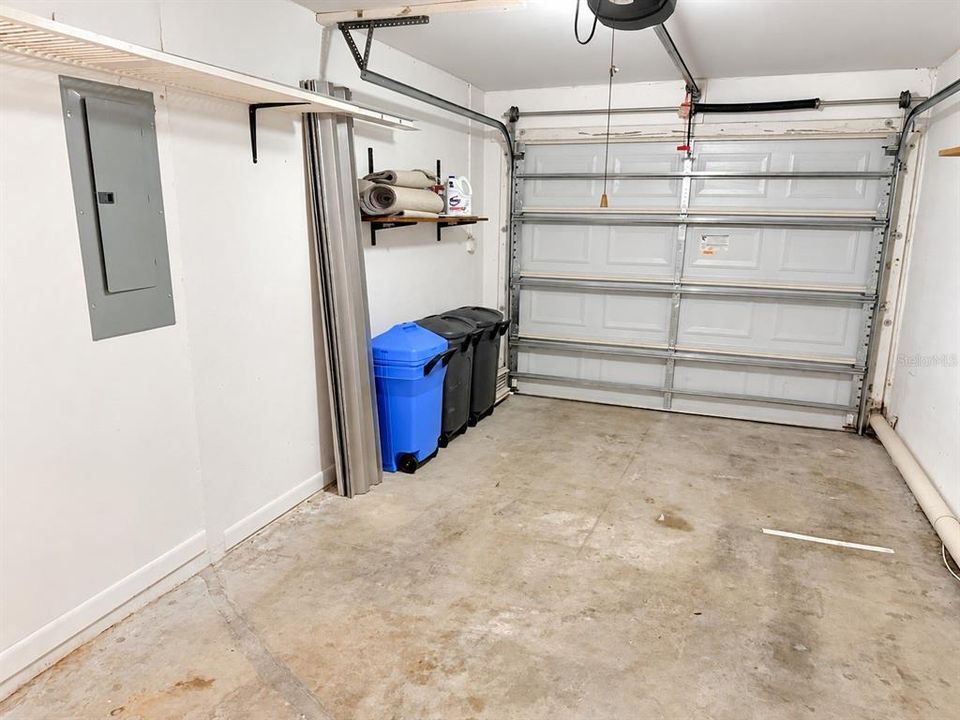 Active With Contract: $149,900 (2 beds, 1 baths, 1085 Square Feet)