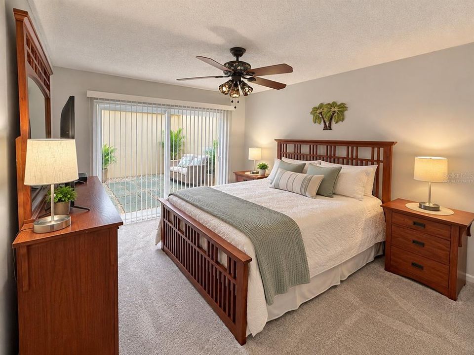 Active With Contract: $149,900 (2 beds, 1 baths, 1085 Square Feet)
