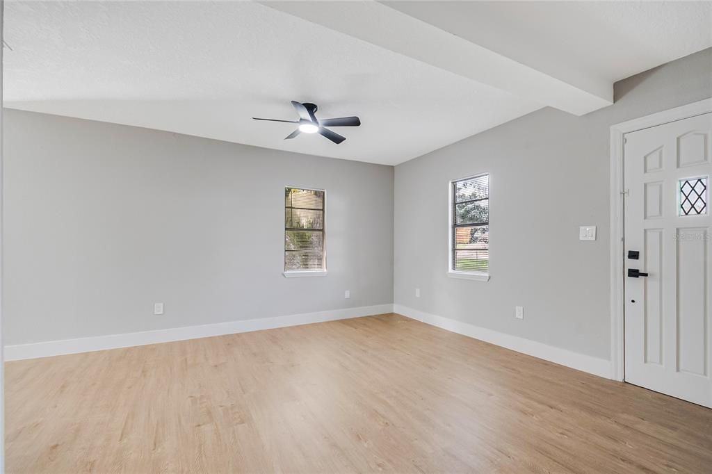 En Venta: $250,000 (2 camas, 2 baños, 782 Pies cuadrados)