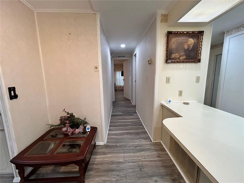 На продажу: $119,900 (2 спален, 2 ванн, 1248 Квадратных фут)