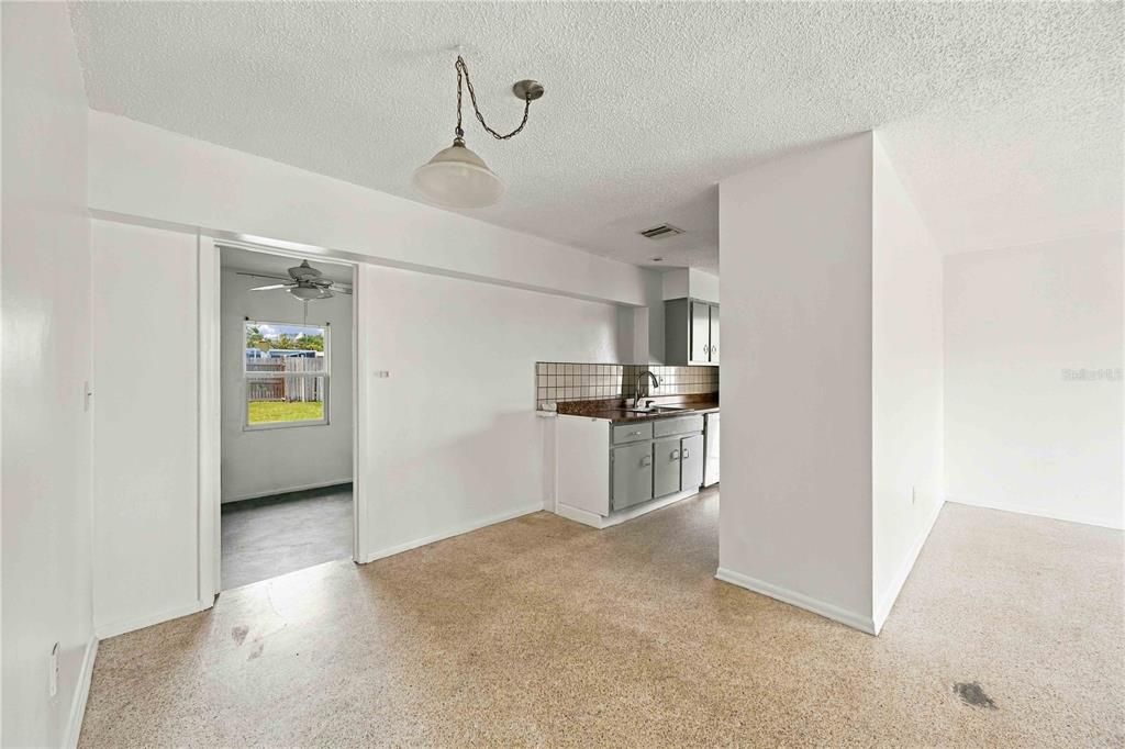 En Venta: $185,000 (2 camas, 2 baños, 1239 Pies cuadrados)