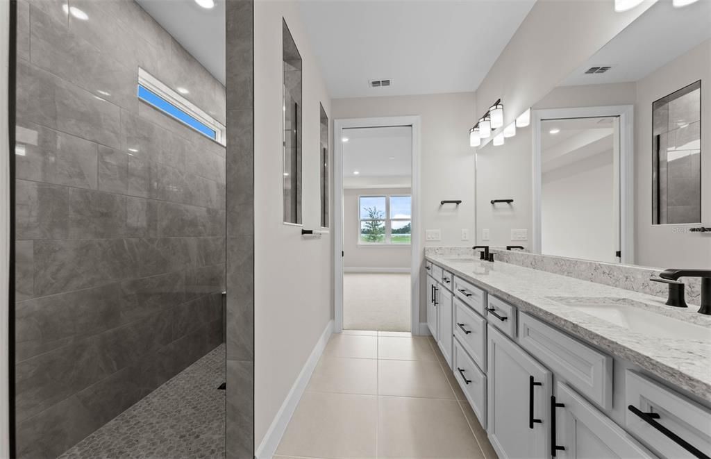 For Sale: $474,990 (2 beds, 2 baths, 1943 Square Feet)