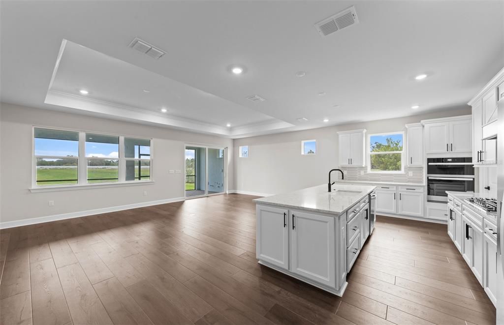 For Sale: $474,990 (2 beds, 2 baths, 1943 Square Feet)