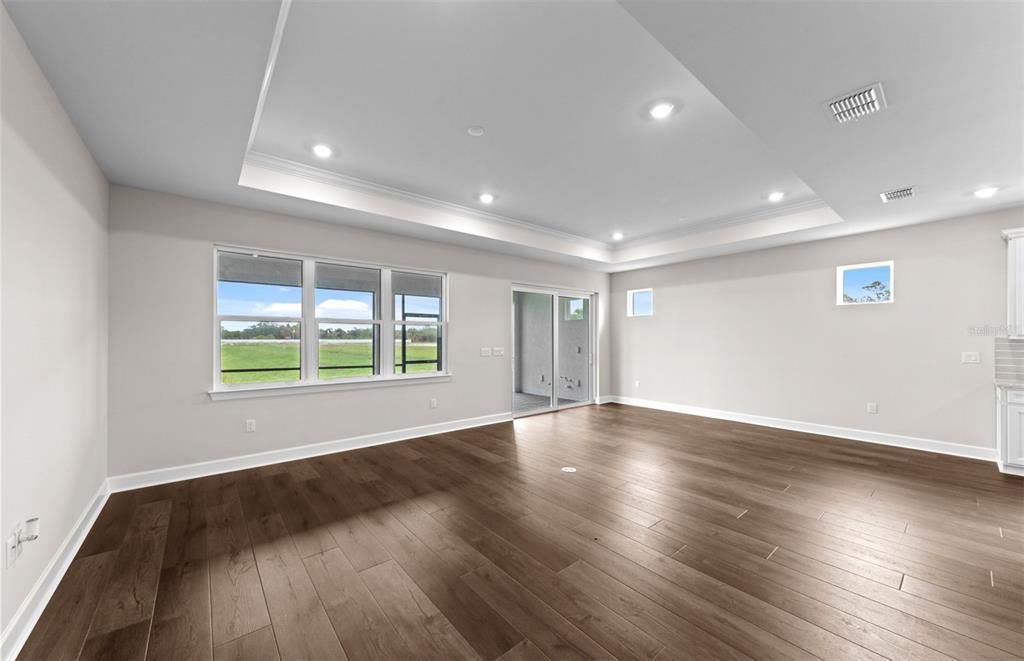 For Sale: $474,990 (2 beds, 2 baths, 1943 Square Feet)