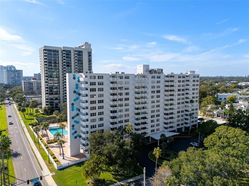 На продажу: $470,000 (2 спален, 2 ванн, 1104 Квадратных фут)