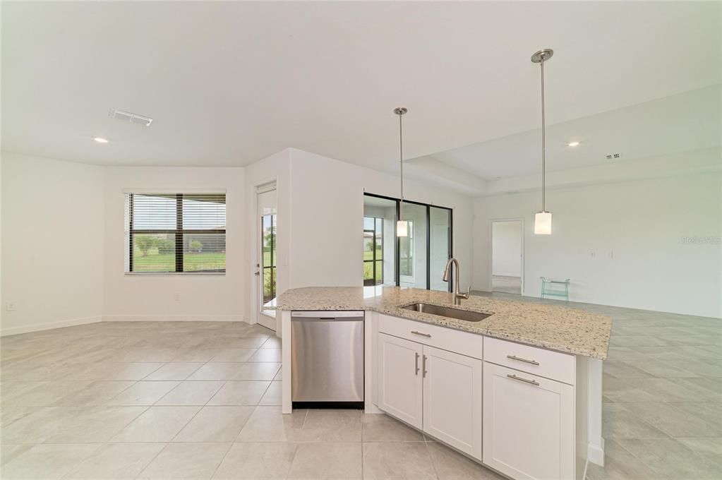 For Sale: $600,000 (4 beds, 2 baths, 2239 Square Feet)
