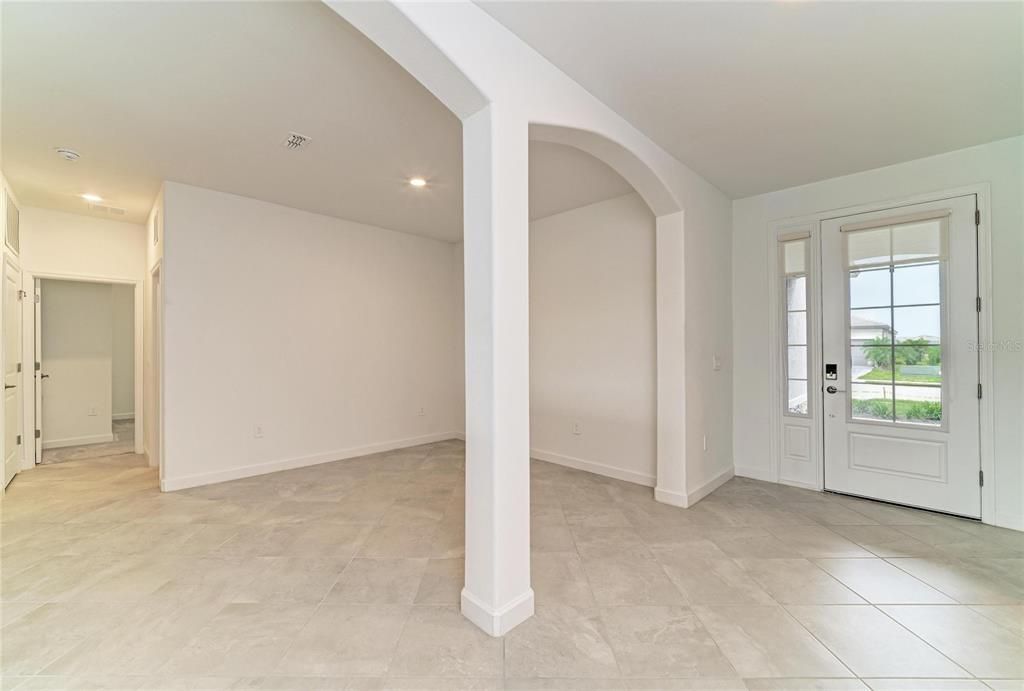 For Sale: $600,000 (4 beds, 2 baths, 2239 Square Feet)