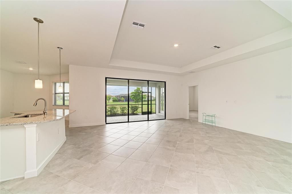 For Sale: $600,000 (4 beds, 2 baths, 2239 Square Feet)