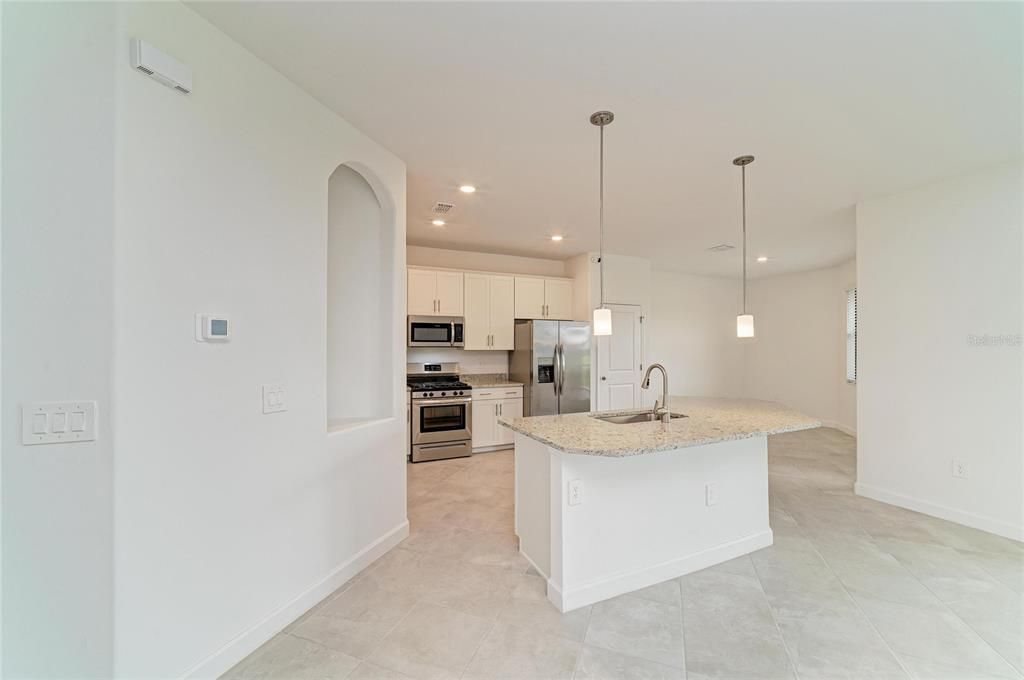 For Sale: $600,000 (4 beds, 2 baths, 2239 Square Feet)