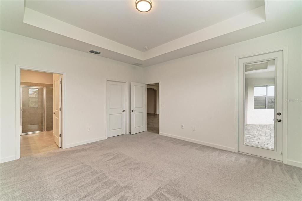 For Sale: $600,000 (4 beds, 2 baths, 2239 Square Feet)