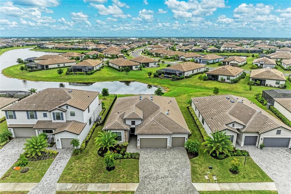 For Sale: $600,000 (4 beds, 2 baths, 2239 Square Feet)