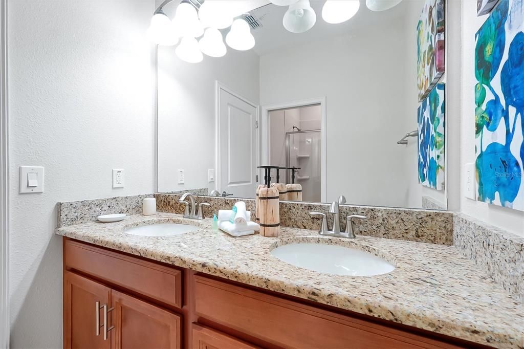 For Sale: $459,900 (5 beds, 4 baths, 2128 Square Feet)